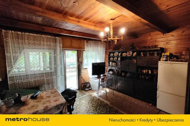 Dom w Sokolnikach, las i śpiew ptaków