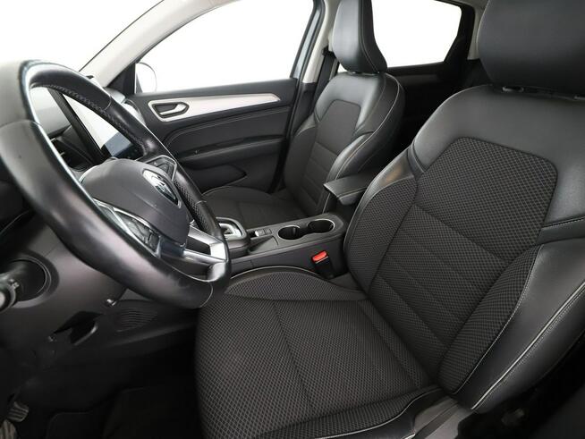 Renault Arkana Automat Navi Klimatyzacja Podgrzewane fotele Czujniki parkowania Bluet