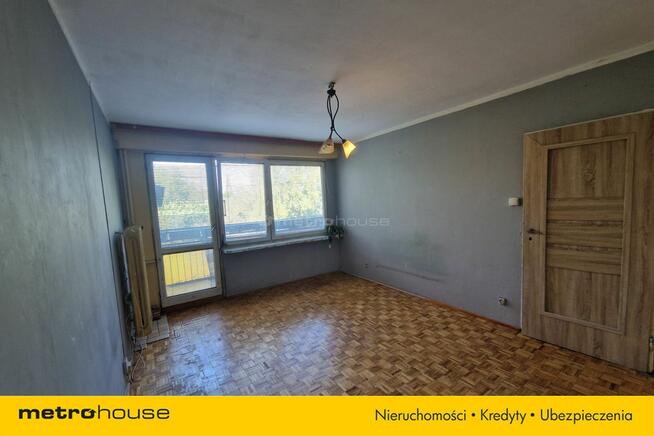 Dwa pokoje z balkonem i oddzielną kuchnią.