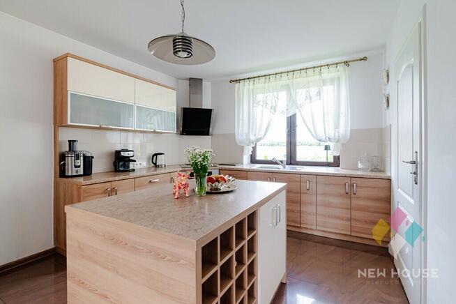 Dom na wzniesieniu z tarasem, działka 5882 m2