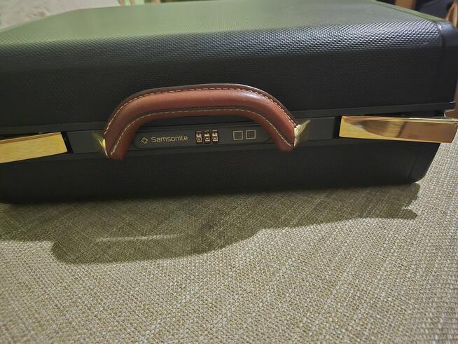 Neseser Samsonite ABS stan bardzo dobry 3 zamknięcia,