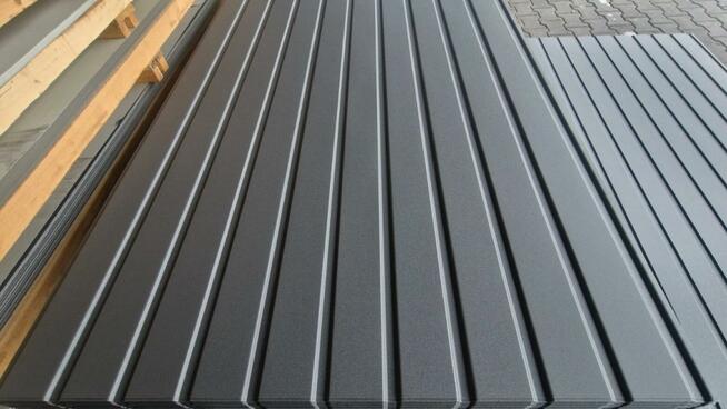 Blacha trapezowa T-7 na podbitkę, ściany - grafit RAL 7016M