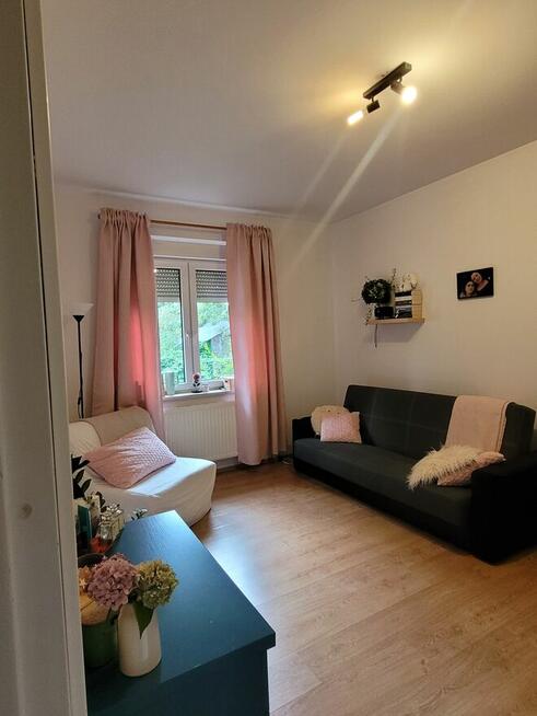 Na sprzedaż dom wolnostojący z ogrodem, dużą działką