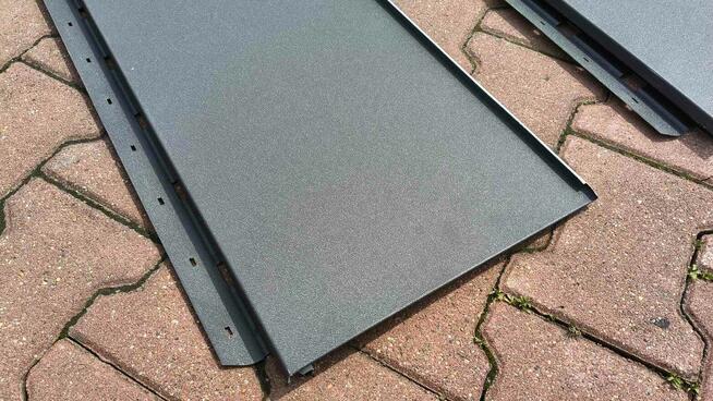 Blachodachówka płaska grafitowa od ręki Blachtex Klęczany