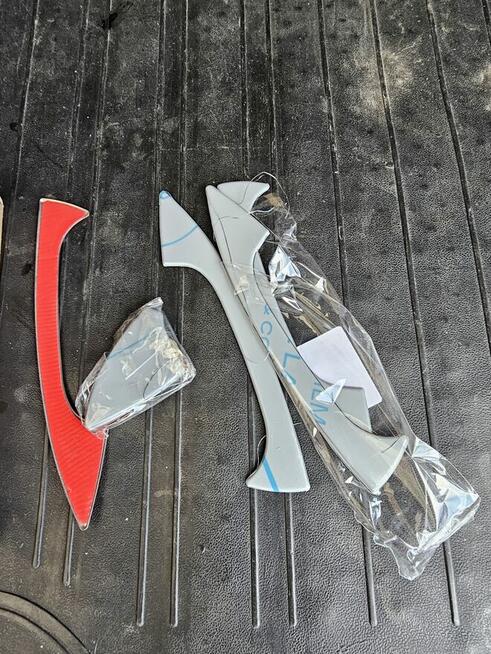 Nakladki ze stali nierdzewnej na klamki Mercedes