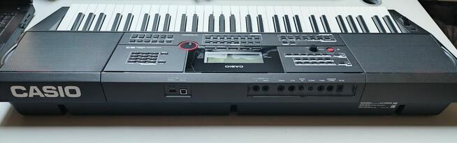 Casio CT - X5000 keyboard