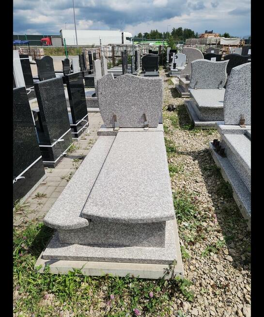 Nagrobki granitowe od 4500