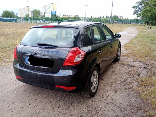 Kia Ceed 2011r. 1.4 brnzyna
