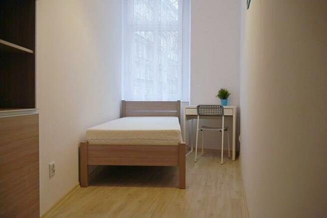 Pestalozziego 2, pokój w sąsiedstwie parku
