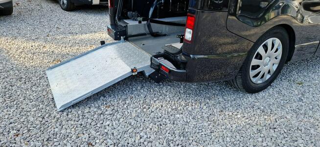 Opel Vivaro Do Przewozu Osób Niepełnosprawnych