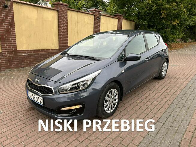 Kia Cee'd benzyna I rej. 2017 przebieg 57500 km
