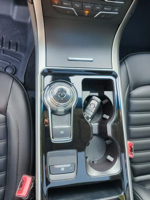 Ford EDGE 2.0 T Bardzo dobrze wyposażony Mały przebieg