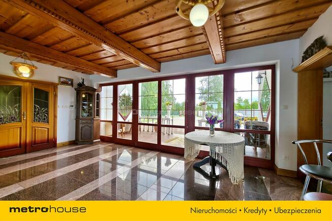 * Luksusowy dom z basenem nad jeziorem 1,11 ha *