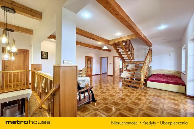 * Luksusowy dom z basenem nad jeziorem 1,11 ha *