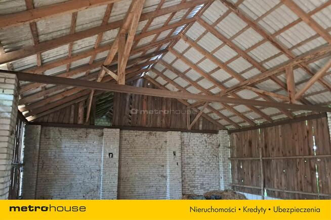 Atrakcyjna działka z zabudowaniami.