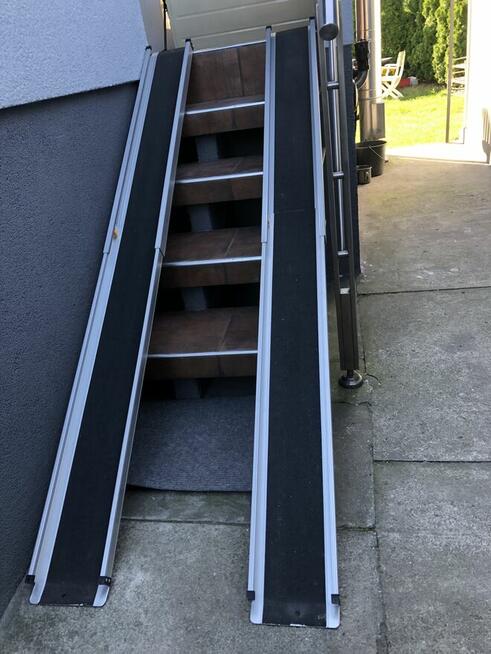 podjazdy dla niepelnosprawnych