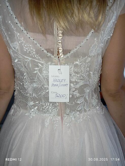 Suknia ślubna nowa z metką