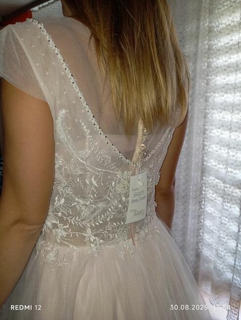 Suknia ślubna nowa z metką