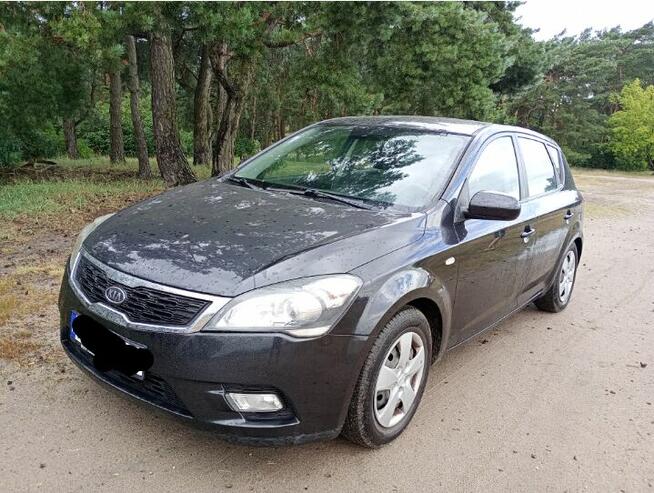 Kia Ceed 2011r. 1.4 brnzyna