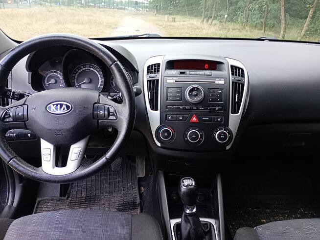 Kia Ceed 2011r. 1.4 brnzyna