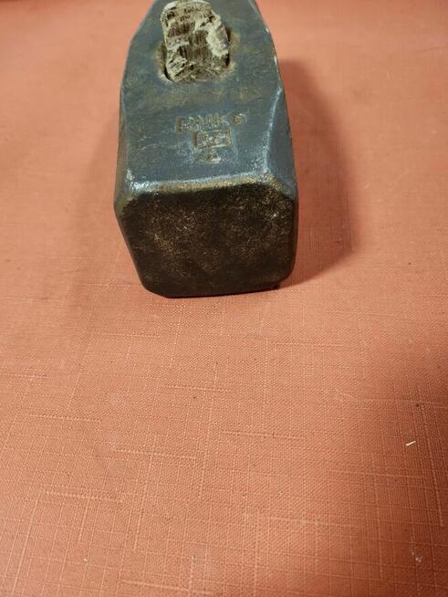 Stara głowica młota kowalskiego lata 70