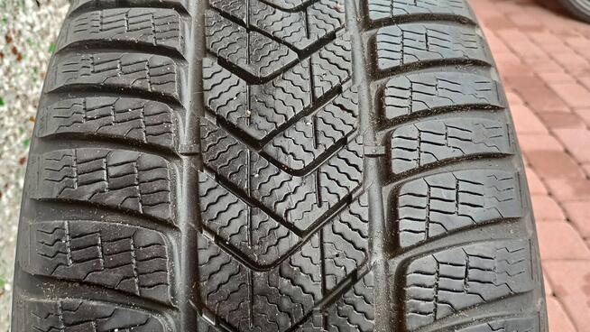 opony zimowe Pirelli Sottozero 3 235/35R20