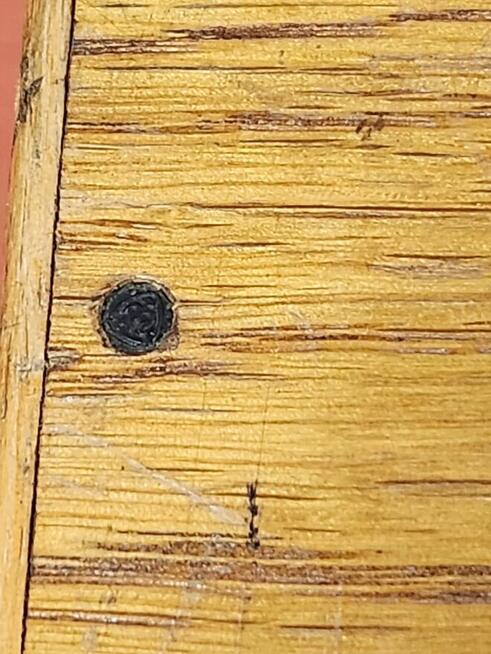 zabytkowy woltomierz analogowy firmy Metra Blansko.