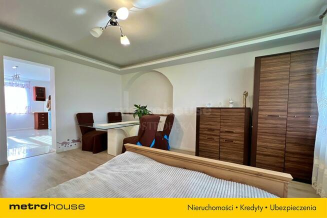 Dom na wsi w Rębisze-Kolonia, gm. Goworowo.