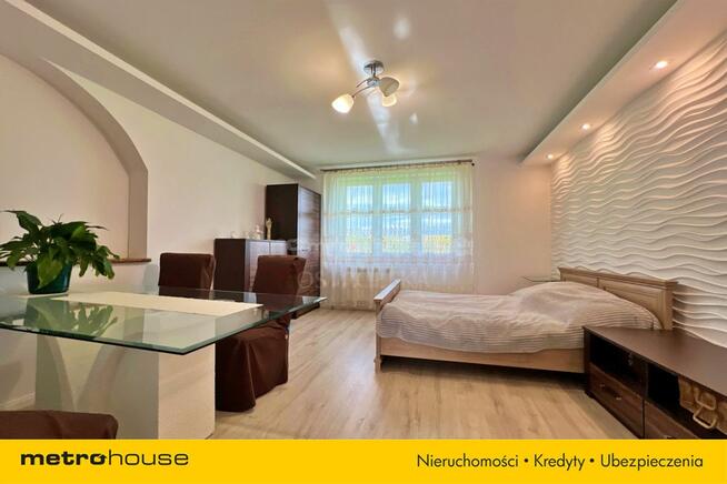 Dom na wsi w Rębisze-Kolonia, gm. Goworowo.