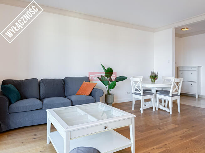 Wiślane Tarasy, miejsce postojowe ENG Pet fiendly