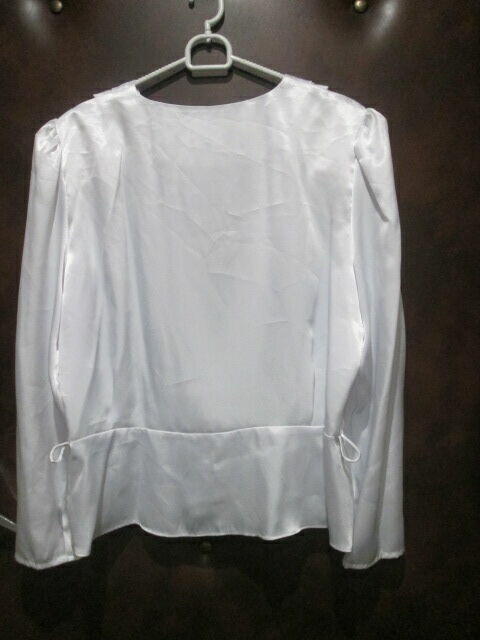 biała bluzka angielskiej firmy Drendie Girl rozmiar XXL EU44