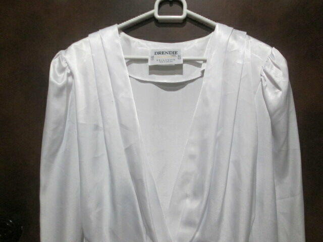 biała bluzka angielskiej firmy Drendie Girl rozmiar XXL EU44