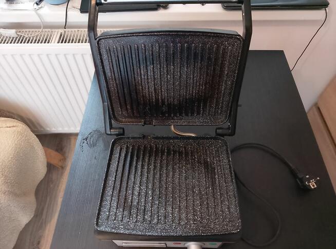 Grill elektryczny Raven 1800W