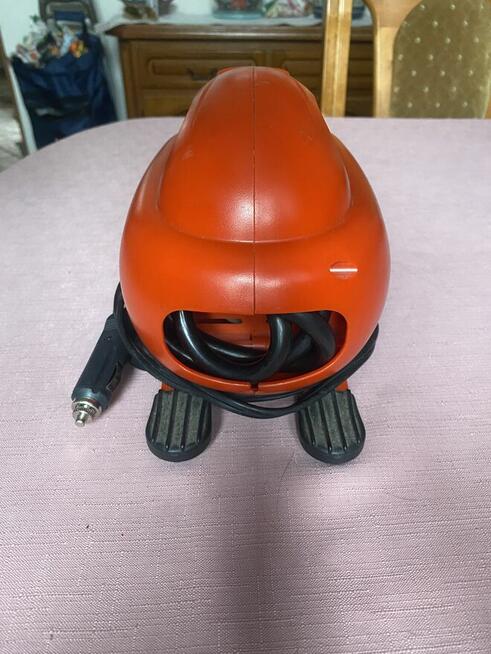Kompresor samochodowy Black & Decker ASI200