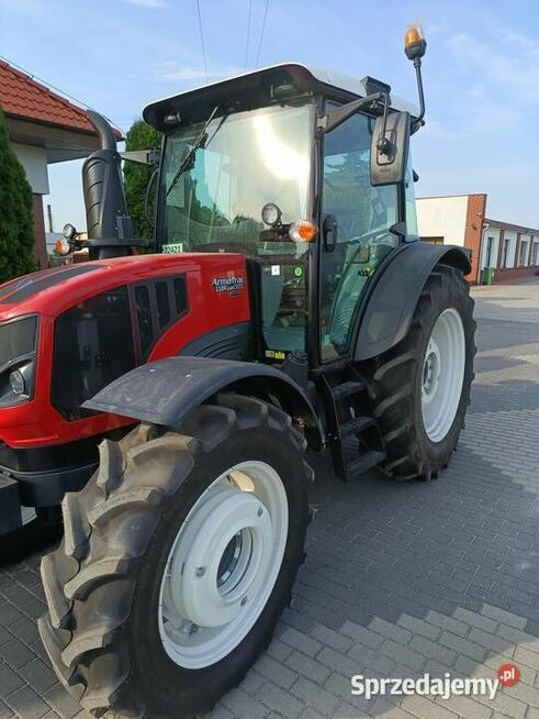 Ciągnik ArmaTrac 1104 Lux CRD5 – Stage 5 Powershift Boost