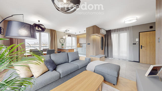 Czteropokojowy apartament z tarasem - Centrum