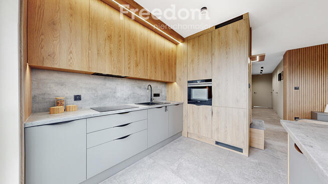 Czteropokojowy apartament z tarasem - Centrum
