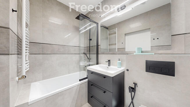 Czteropokojowy apartament z tarasem - Centrum