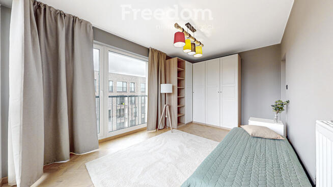 Czteropokojowy apartament z tarasem - Centrum