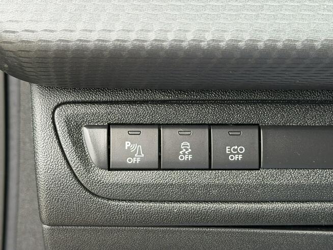 Peugeot 2008 1.2 / 110KM LED Automat Nawigacja Klimatronik Tempomat Alufelgi