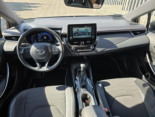 Toyota Corolla SELECTION 1.8 HYBRID Bogata wersja Salon Polska Gwarancja do 3 lat!