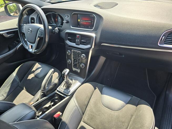 Volvo V40 R-DESIGN 2.0 D2 120KM Harman Kardon Nowy rozrząd Gwarancja do 3 lat!