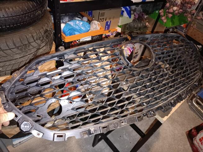 Mazda 3 grill atrapa chłodnicy