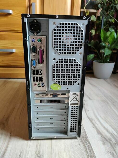 Gigabyte GA-M61PME/AMD Athlon 64 X2/Radeon HD 6670/4GB/750GB