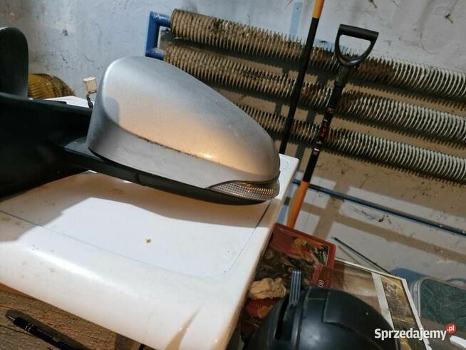 Toyota Yaris III Lusterka lampy i inne