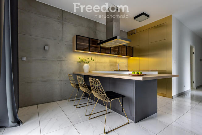 Apartament z widokiem na Ratusz i dwoma balkonami