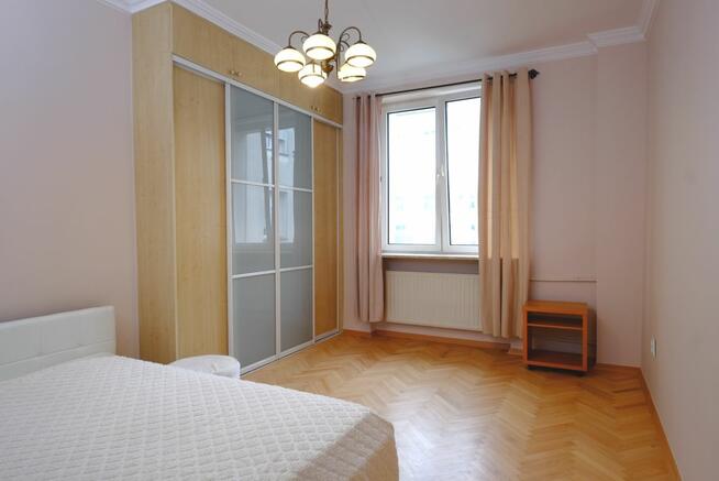 Mieszkanie Warszawa gm. Śródmieście Śródmieście, Krucza