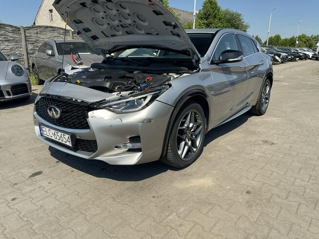 Infiniti Q30 Salon PL Automat Kamera Podgrzewanie