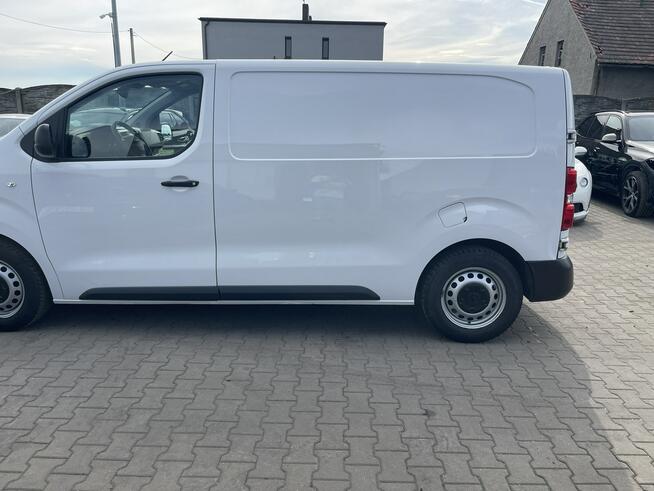 Opel Vivaro Blaszak Zabudowa Czujniki park. Klimatyzacja