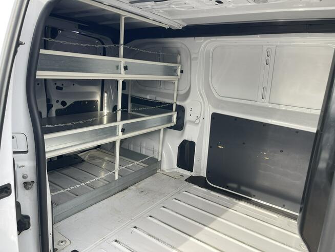 Opel Vivaro Blaszak Zabudowa Czujniki park. Klimatyzacja